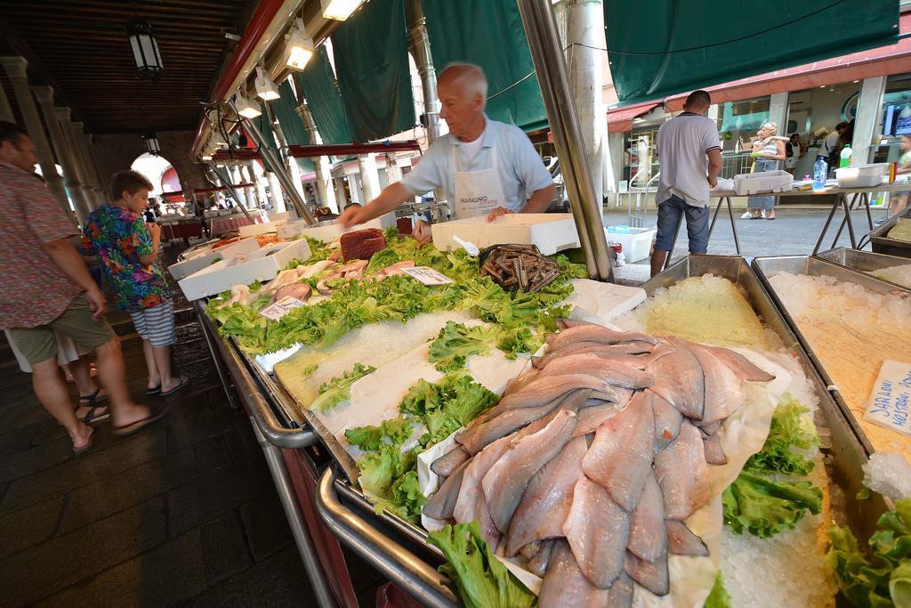 Recioto Rialto-Market Venice Exterior photo